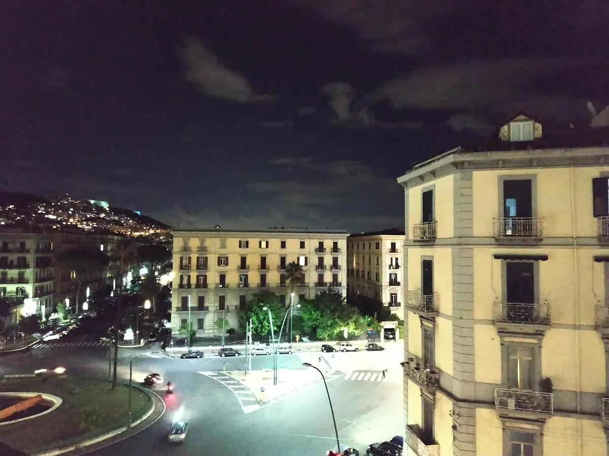 Sun&Thecity Neapol 0*,