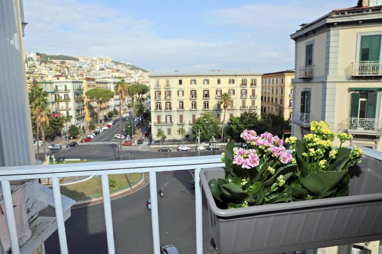 Sun&Thecity Neapol Bed & Breakfast